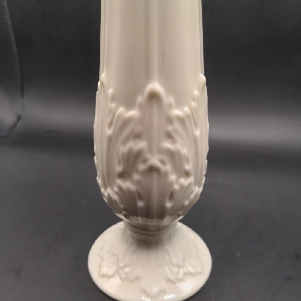 Lenox Florentine Woodland ivory porcelain embossed leaf pattern bud vase